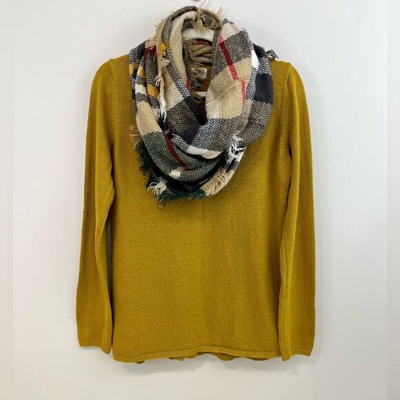 Old Navy Sweater and Scarf Combo Outfit Size Medium - Picture 1 of 6